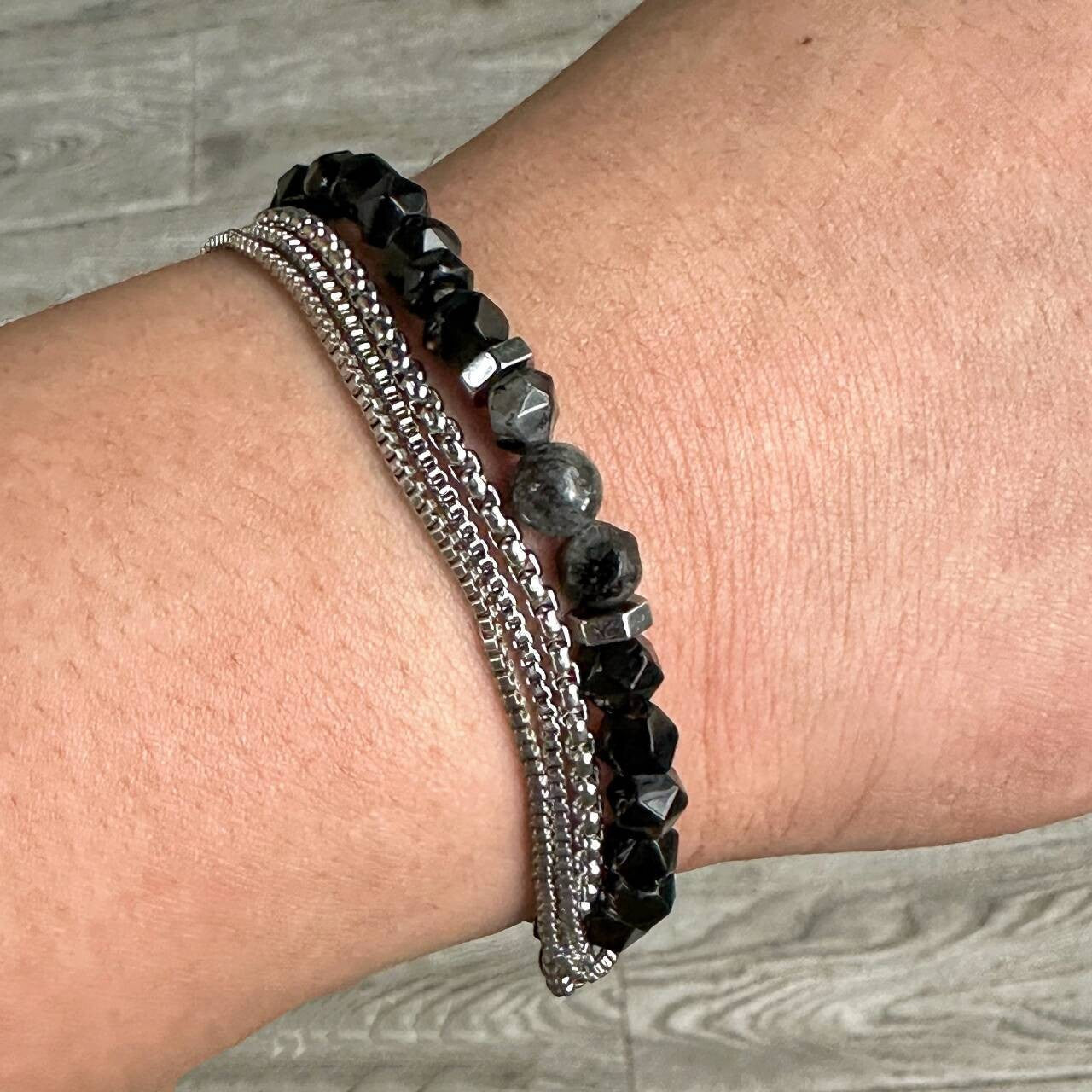 Wholesale vintage black frosted bracelet zircon crown diamond ball dice lion head beads bracelet suit